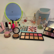 Cargar imagen en el visor de la galería, KIT MAQUILLAJE II
