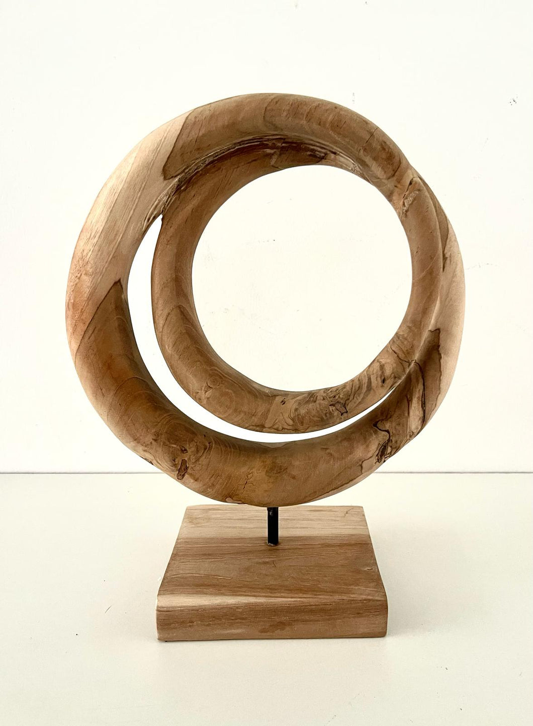 ESCULTURA CIRCULAR