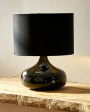 Cargar imagen en el visor de la galería, LUMINARIA DE CERAMICA NEGRA
