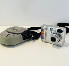 Cargar imagen en el visor de la galería, CAMARA DE FOTOS DIGITAL A PILAS
